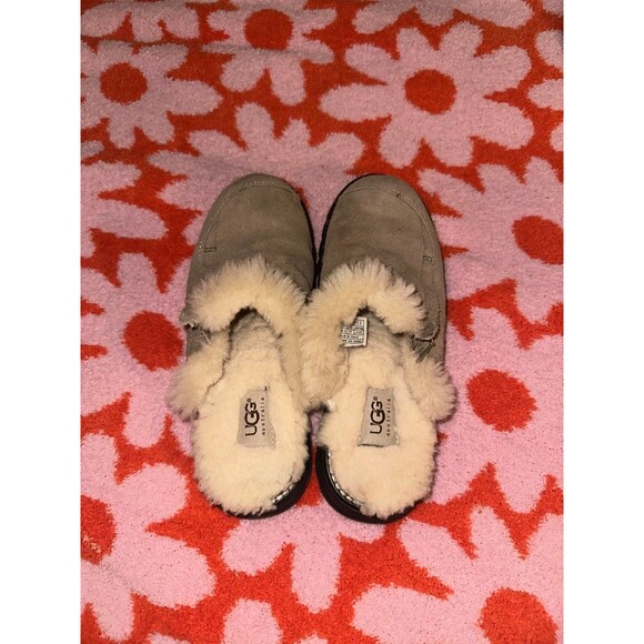 Shoes - UGG shoes
